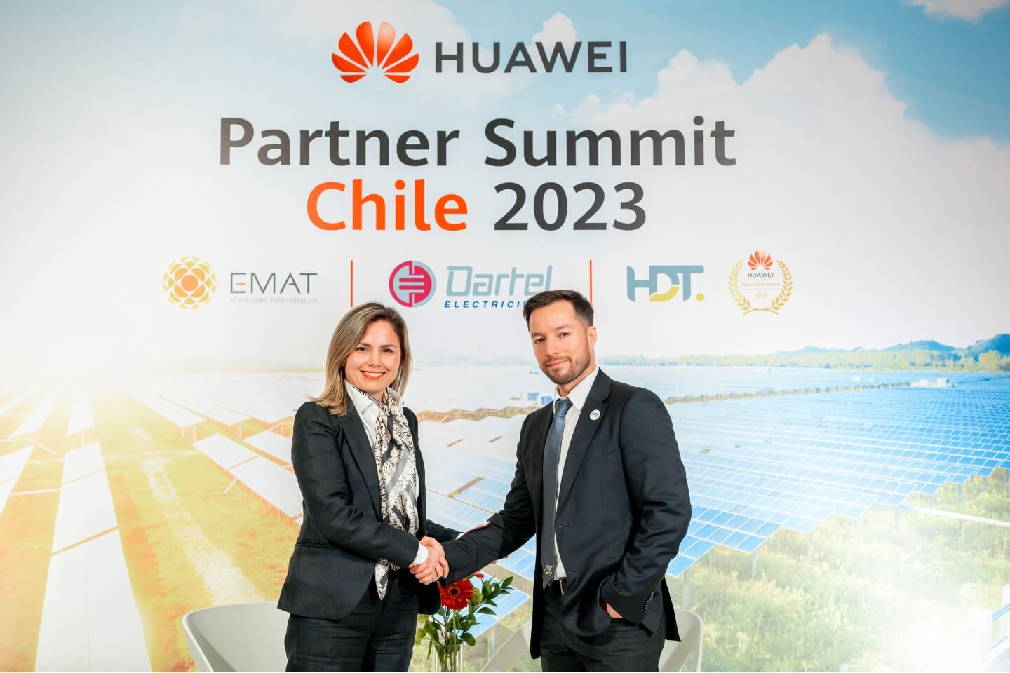 Chile Lands & Minerals, HDT y HUAWEI firman un MOA que marca el inicio de grandes proyectos de energía para Chile.